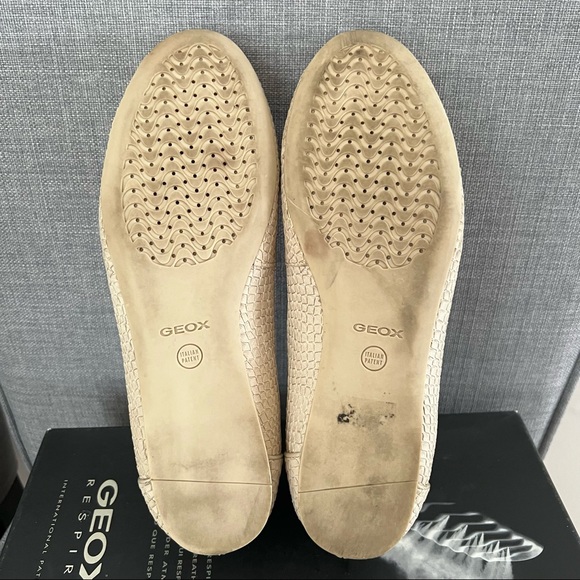 Geox Women’s python leather flats. US 8.5 (EU 38.5) - Picture 6 of 12